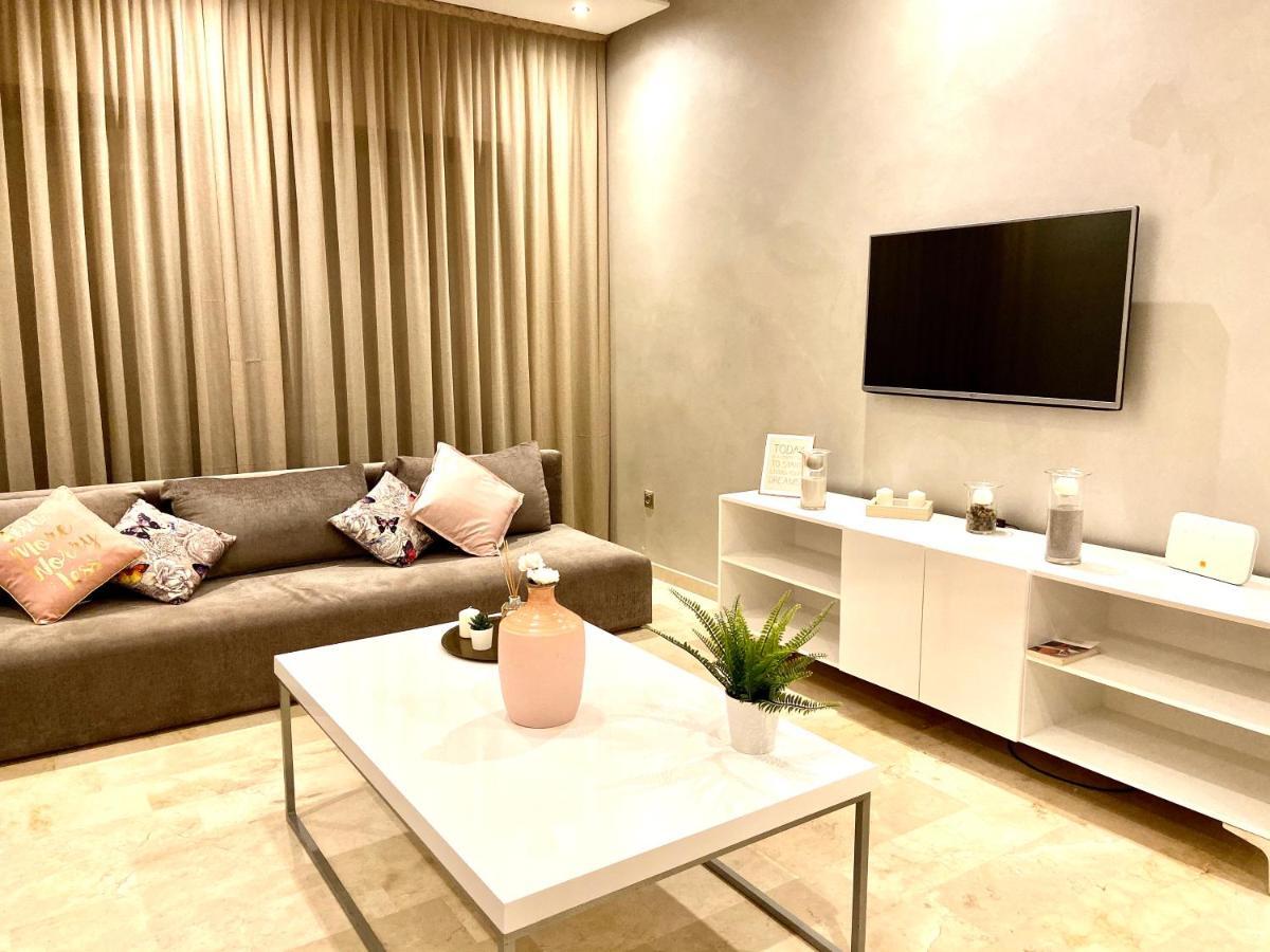Best In Town - Central -Comfortable-In Racine カサブランカ エクステリア 写真